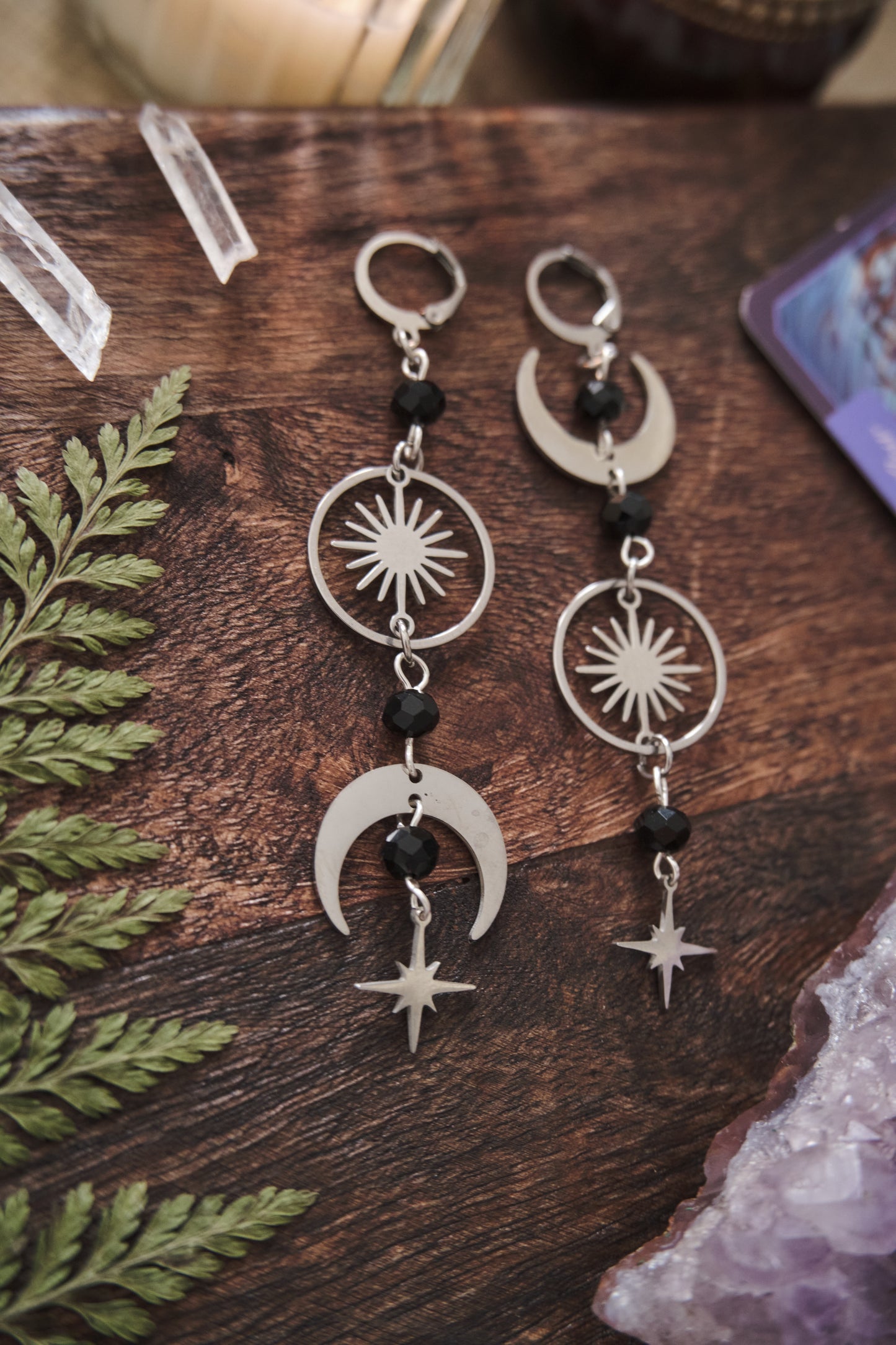 Pendientes Celestiales Desparejos Luna y Estrella .