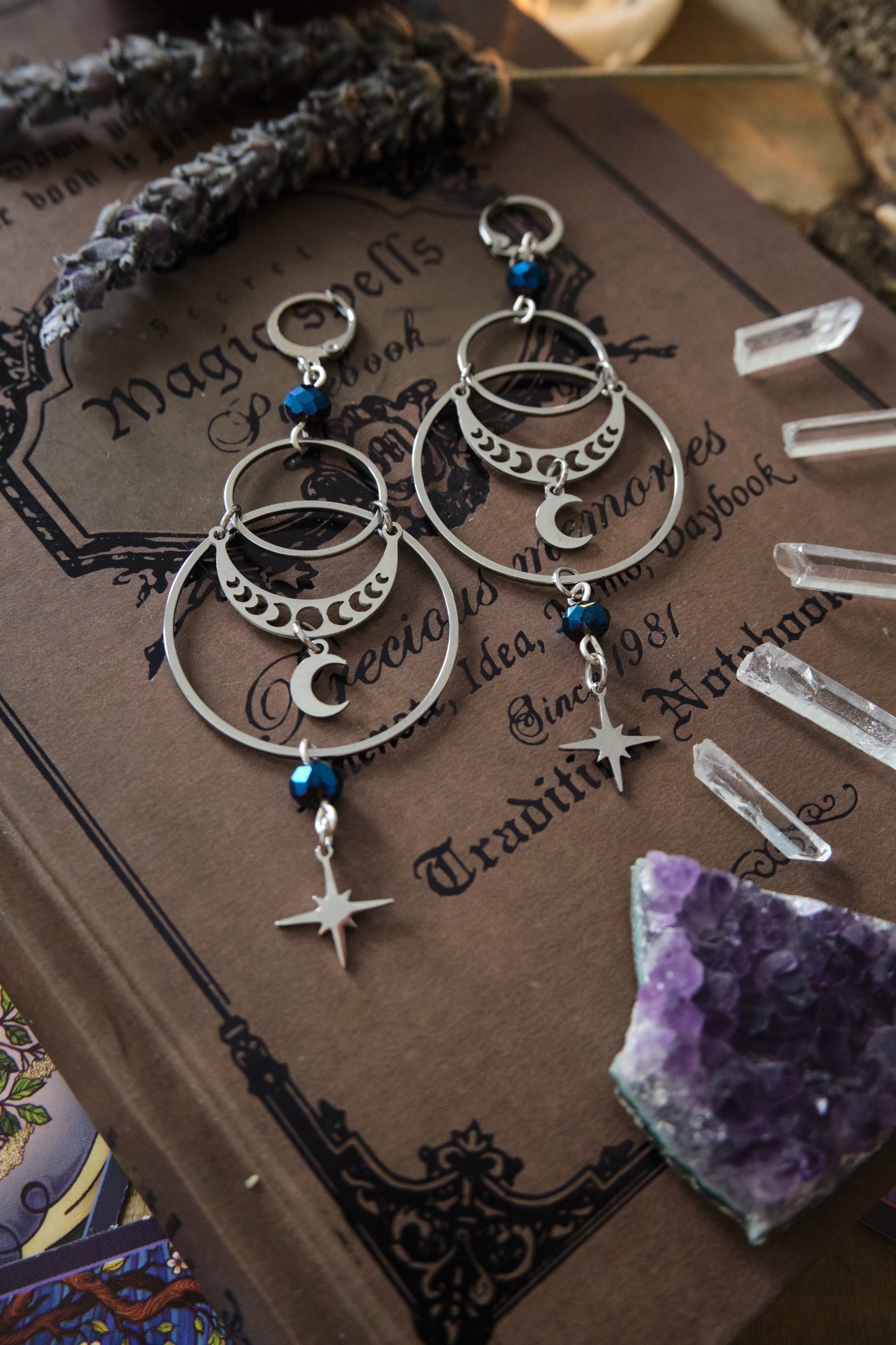 Pendientes Witchy con Lunas Estrellas y Fases Lunares