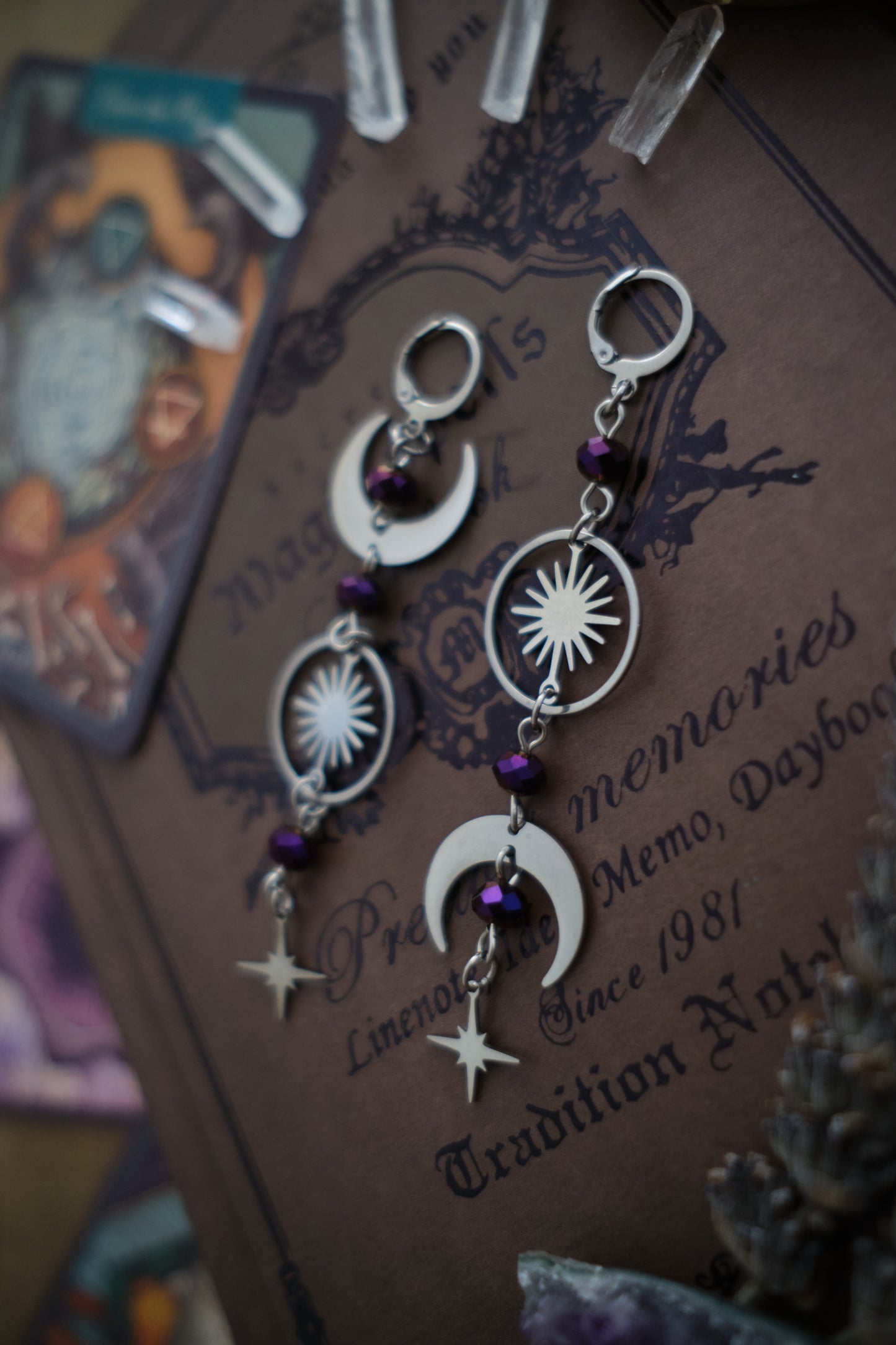 Pendientes Celestiales Desparejos Luna y Estrella .