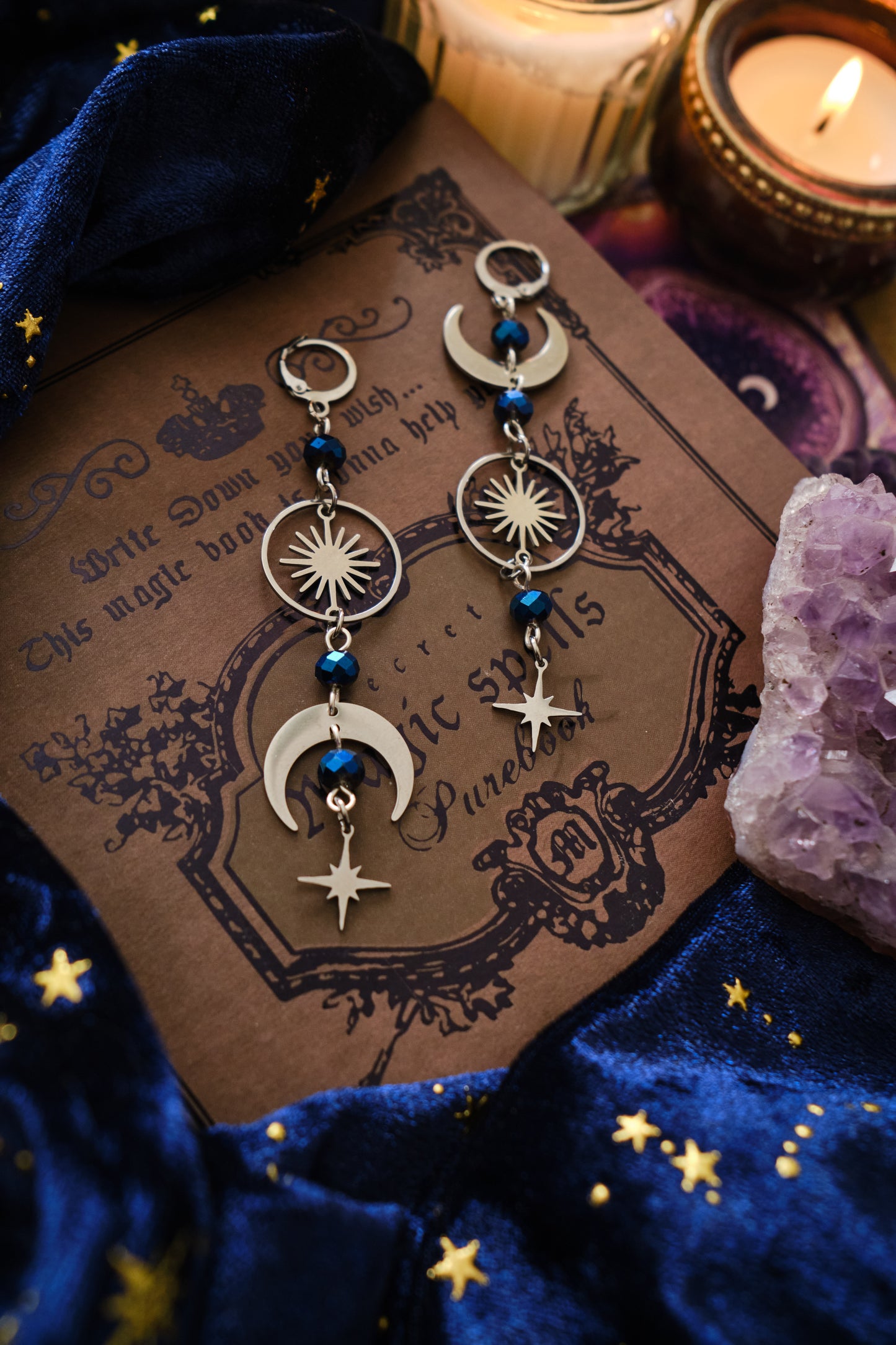 Pendientes Celestiales Desparejos Luna y Estrella .