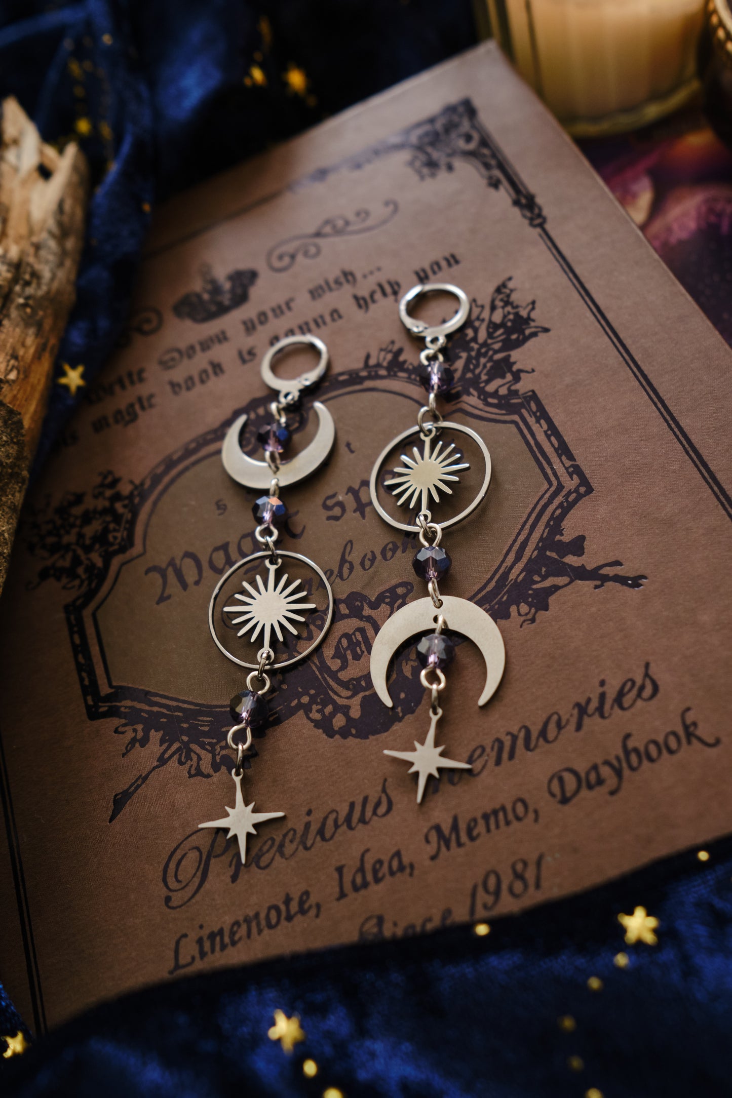 Pendientes Celestiales Desparejos Luna y Estrella .