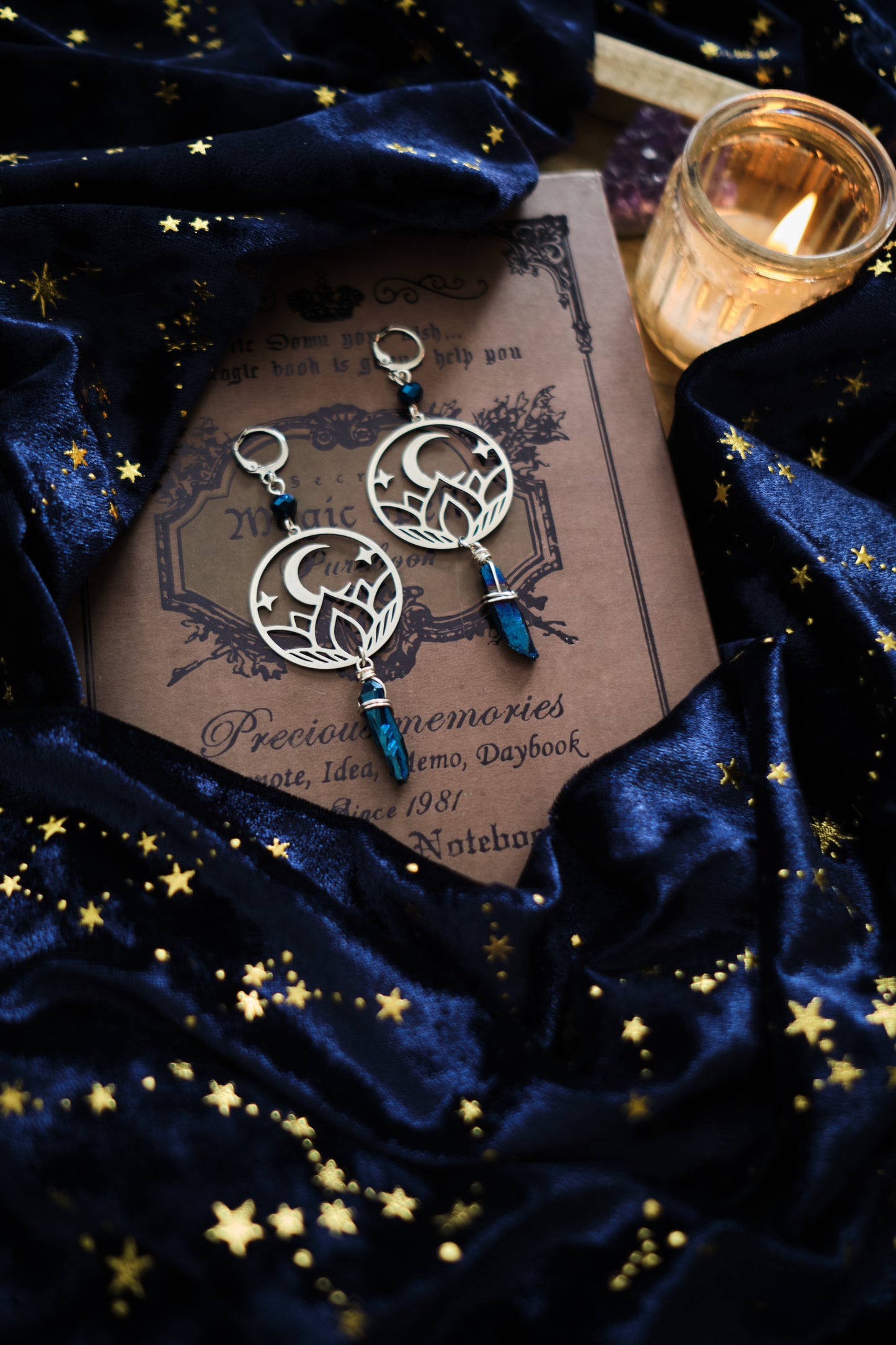 Pendientes Luna con Puntas de Cuarzo, Aretes Místicos