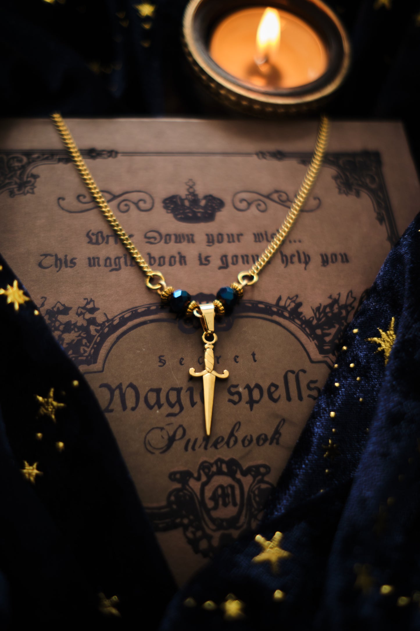 Collar Colgante Daga, Gargantilla Sencilla con Espada .