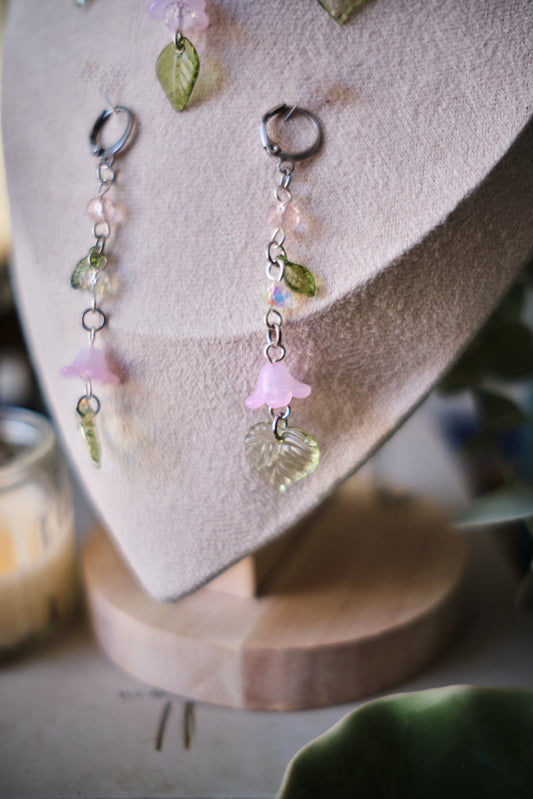 Pendientes Fairycore de Cuentas Brillantes con Flores y Hojas