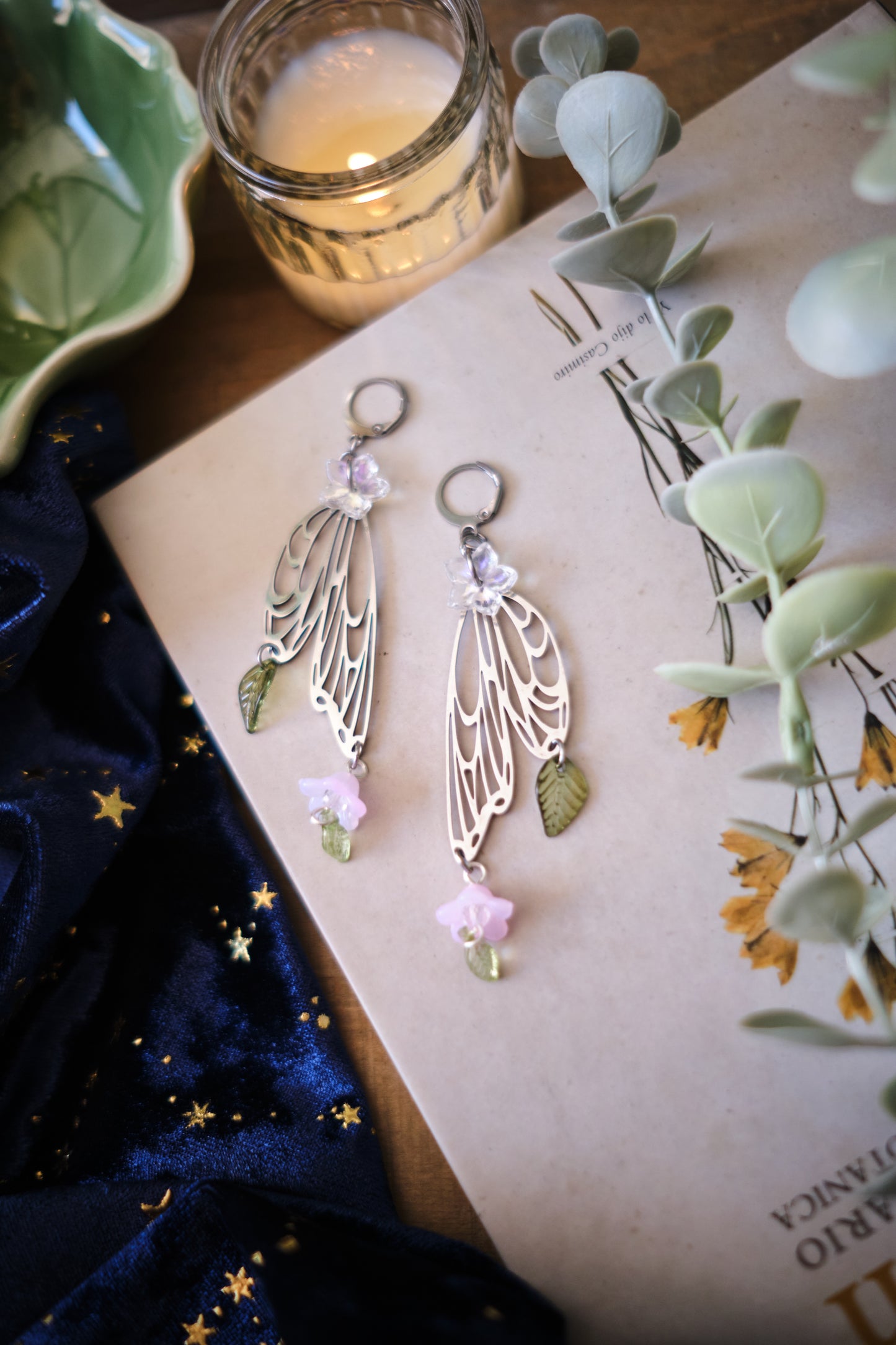 Pendientes Fairycore de Alas y Flores