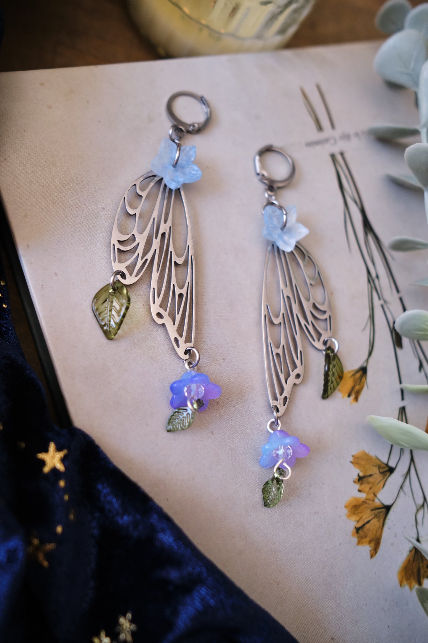 Pendientes Fairycore de Alas y Flores