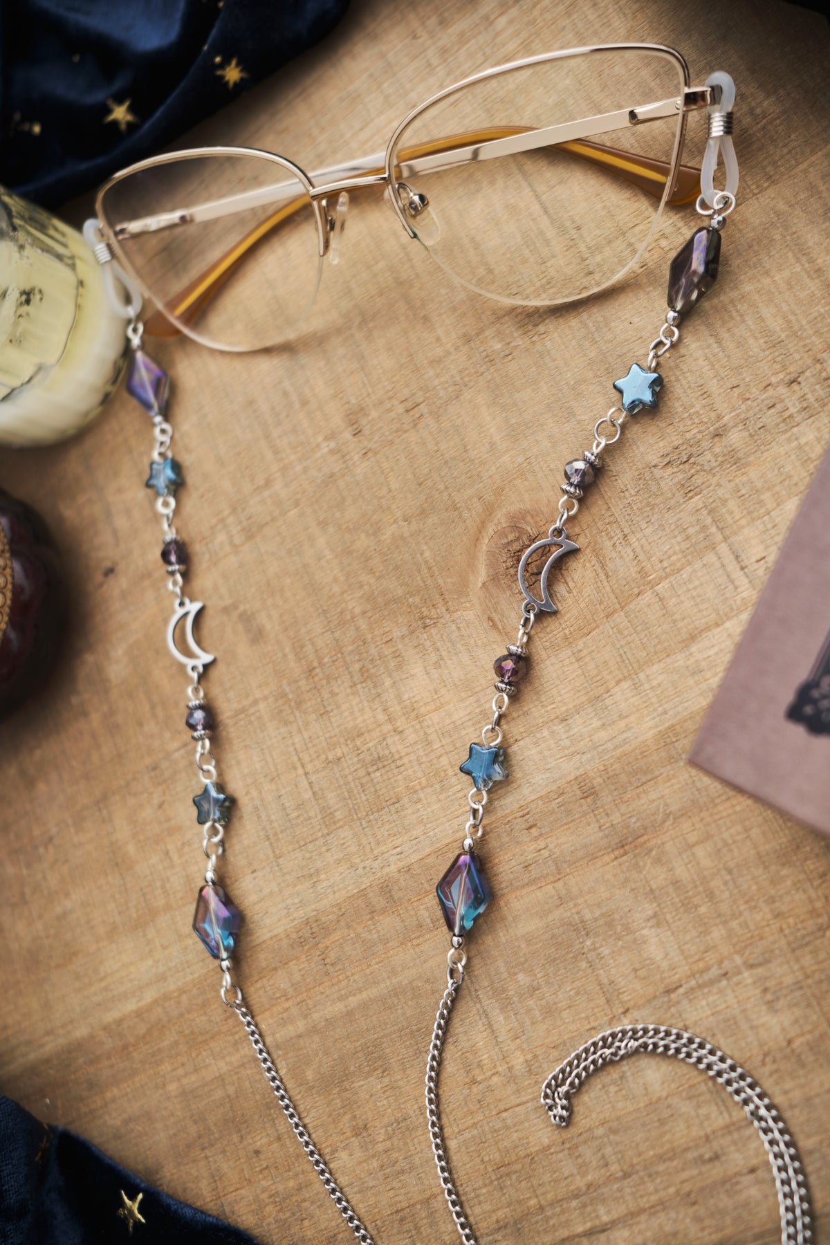 Cadena para Gafas Whimsigoth de Luna y Estrellas