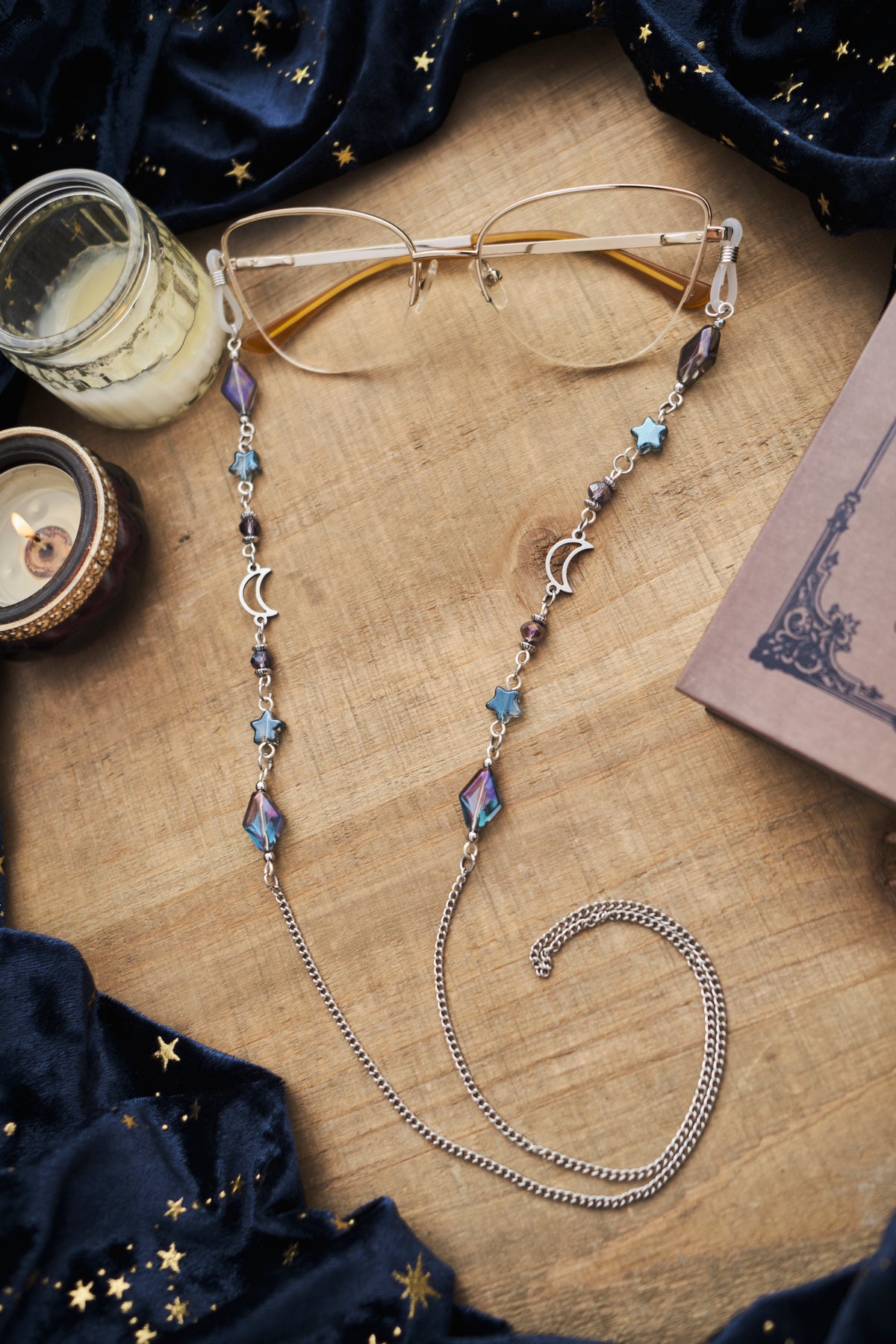 Cadena para Gafas Whimsigoth de Luna y Estrellas