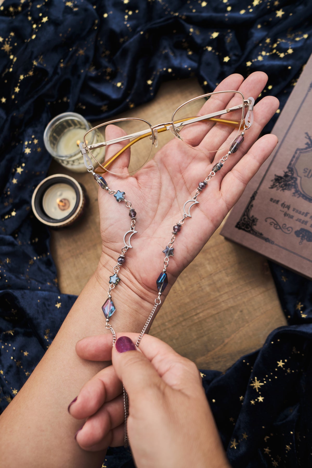 Cadena para Gafas Whimsigoth de Luna y Estrellas