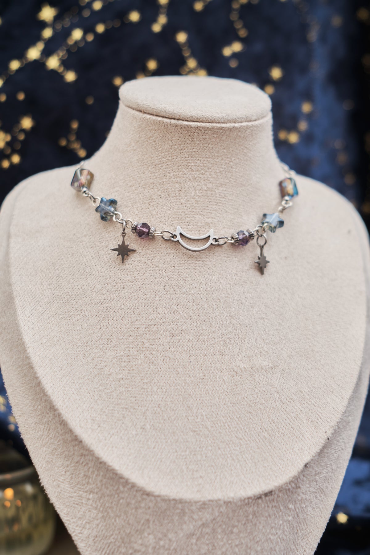Gargantilla Whimsigoth Luna y Estrellas