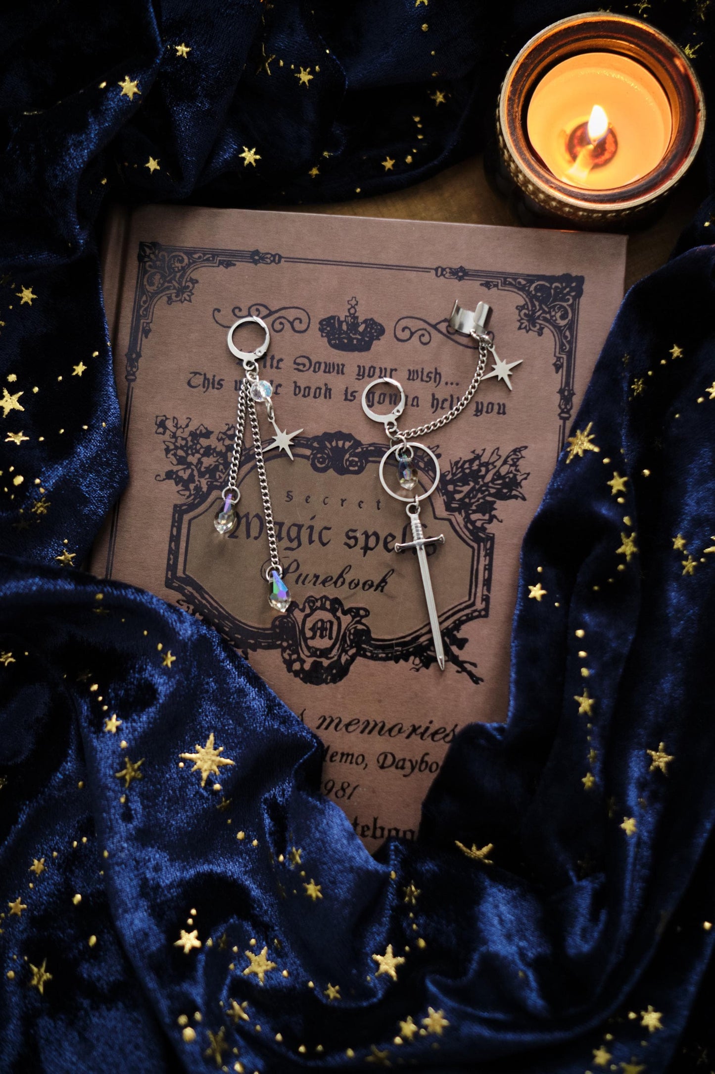 Pendientes Romantasy con Dagas, Aretes Medievales Espadas con Ear Cuff