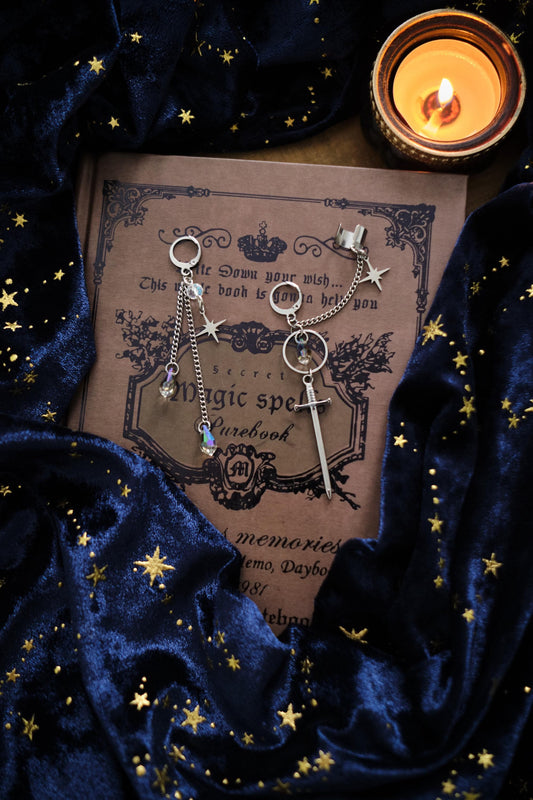 Pendientes Romantasy con Dagas, Aretes Medievales Espadas con Ear Cuff