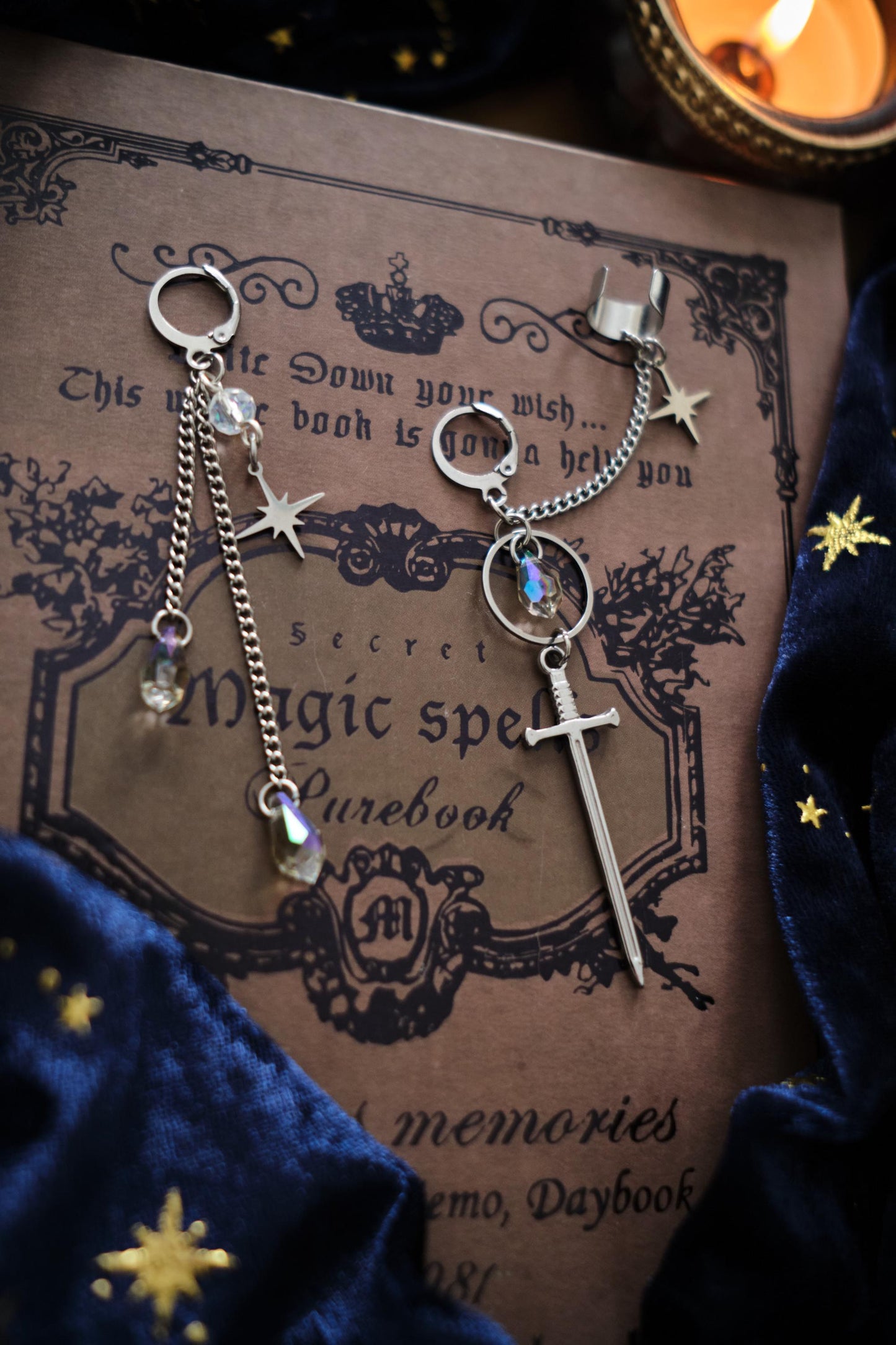 Pendientes Romantasy con Dagas, Aretes Medievales Espadas con Ear Cuff