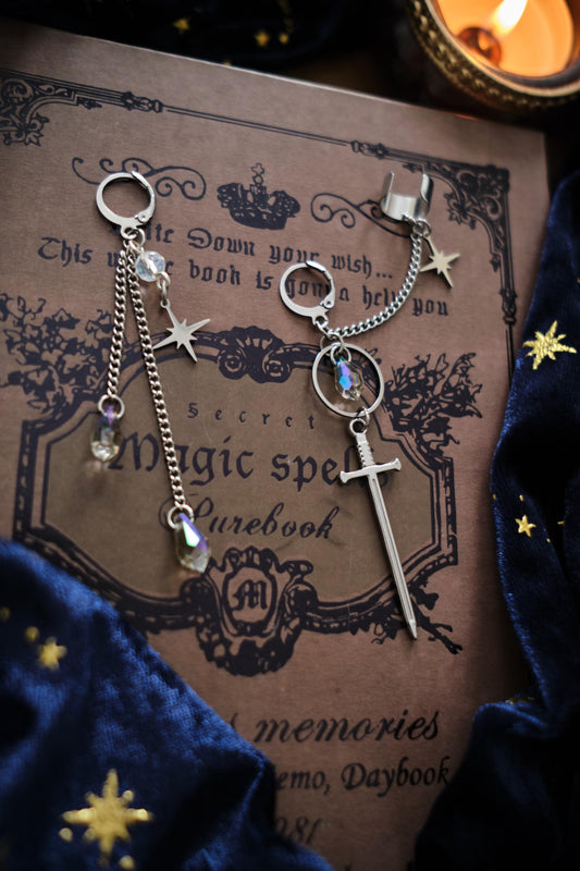 Pendientes Romantasy con Dagas, Aretes Medievales Espadas con Ear Cuff